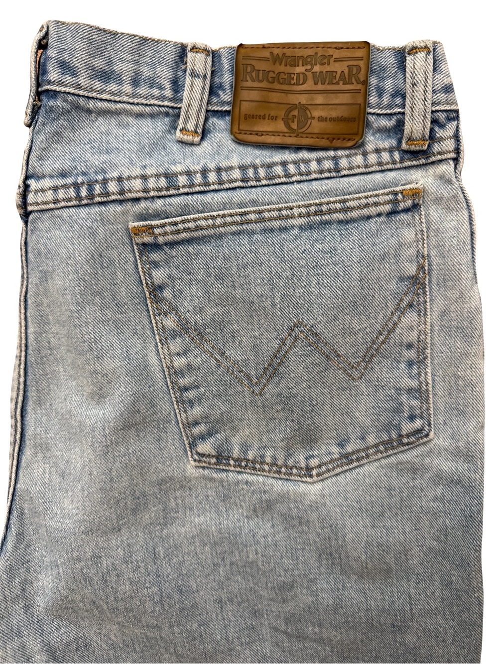 Vintage Wrangler Rugged Wear Jeans Men’s Size 36x32 Medium Wash Denim Jeans Work